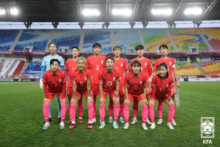 韩国女足热身赛 5-2 胜赞比亚，多名主